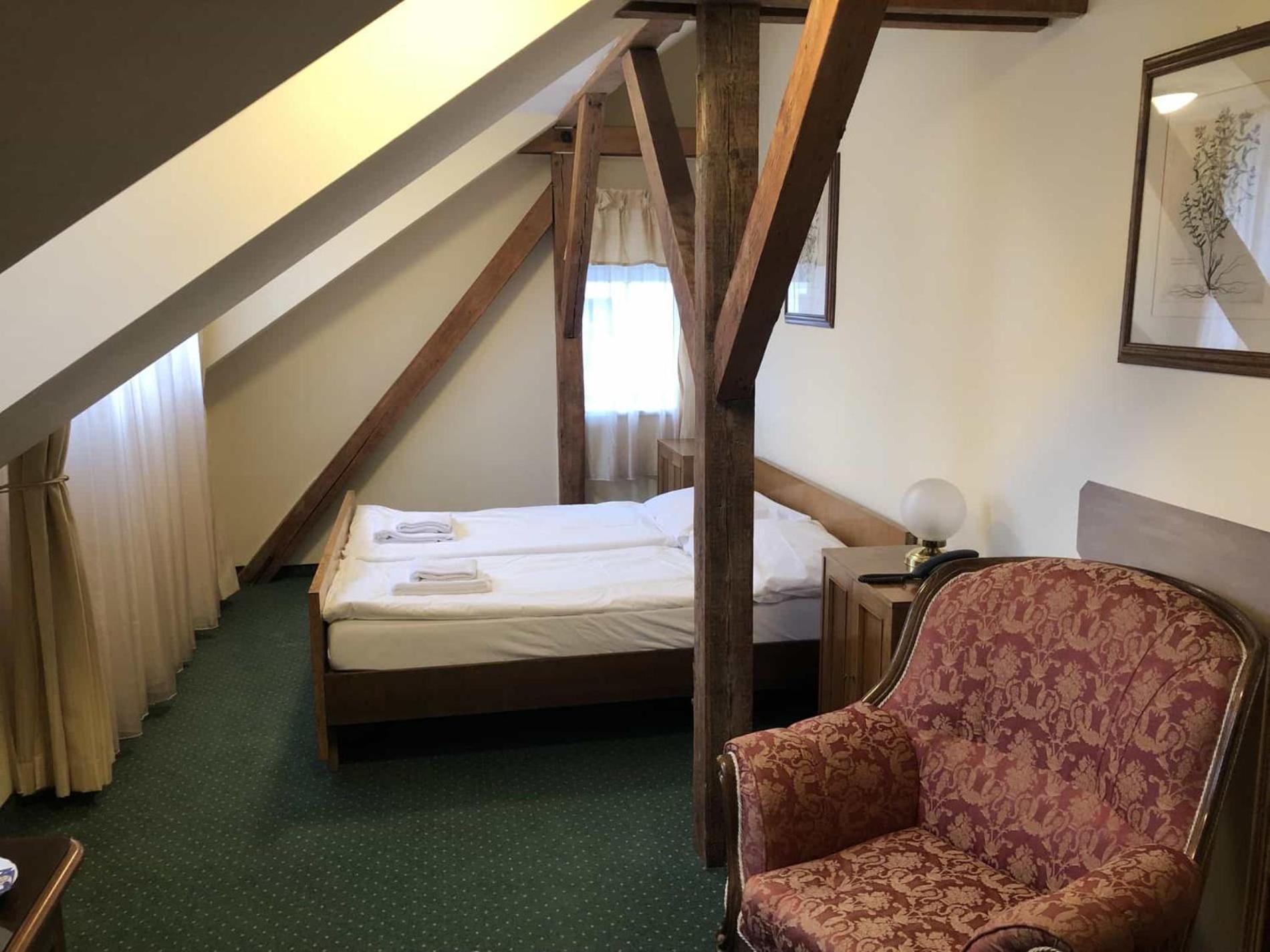 Hotel U Zamecku Cihelny 卡罗维发利 外观 照片