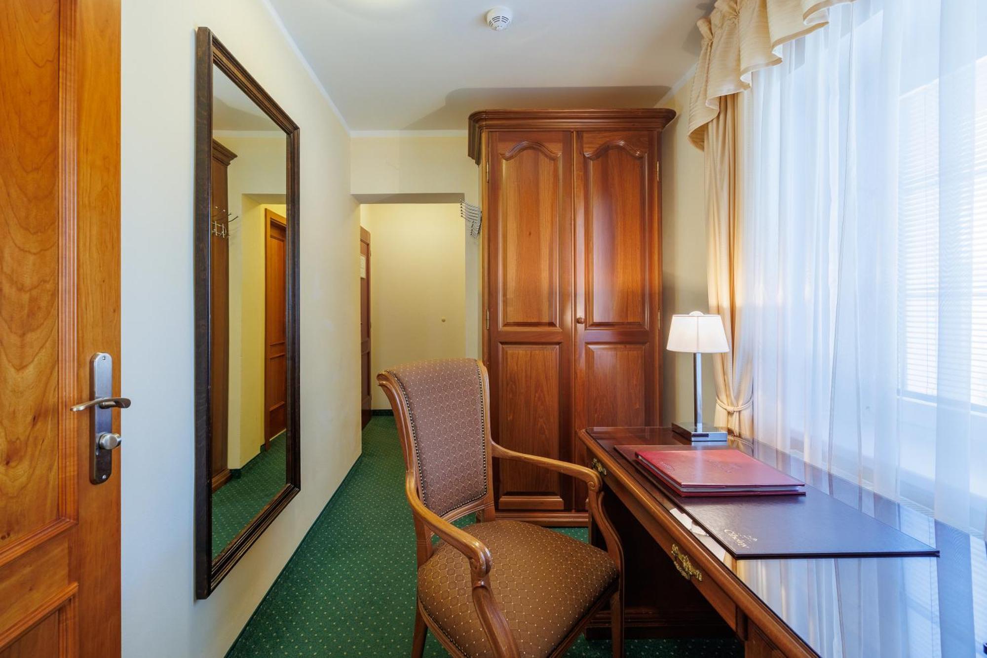 Hotel U Zamecku Cihelny 卡罗维发利 外观 照片